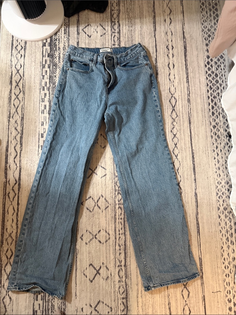 Abercrombie & Fitch Faded Light Blue High-Rise Straight Jeans
